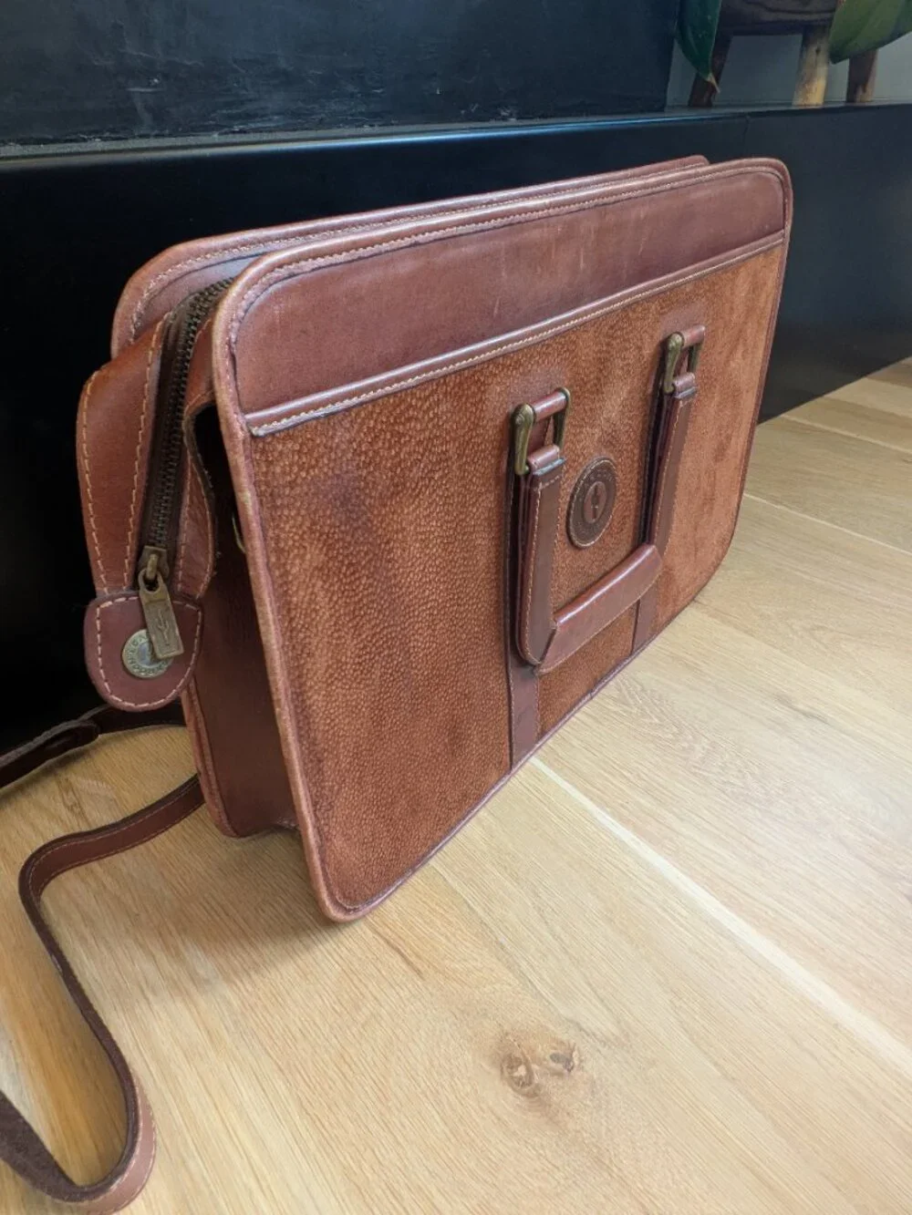 Vintage Capybara Cardon-Cosas Nuestras leather briefcase w/ solid brass hardware
